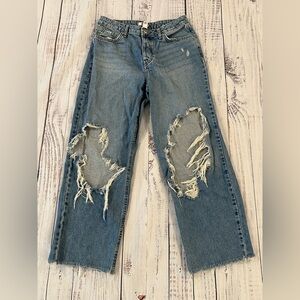 Forever 21 Premium Denim Distressed Blue Jeans. Trendy Grunge Aesthetic. Size 27